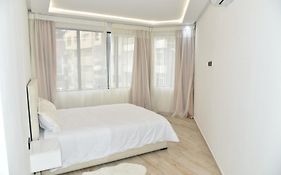 Bright 3-Br In Heart Of Kenitra-Perfect Summer Stay With Parking!